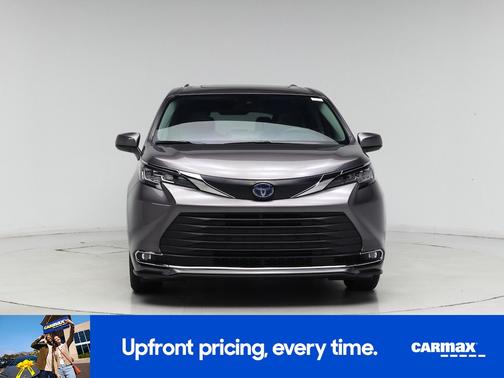 2023 Toyota Sienna XLE