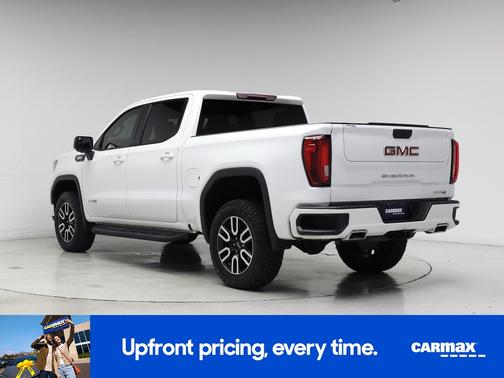 White 2022 GMC Sierra 1500 AT4