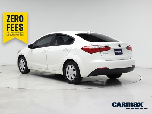 White 2016 Kia Forte LX