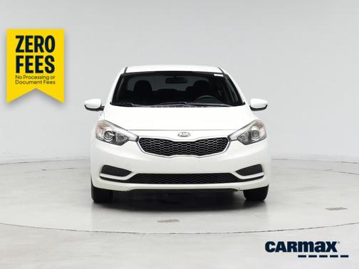 White 2016 Kia Forte LX