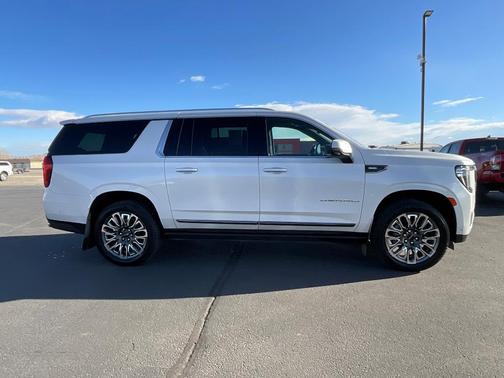 2023 GMC Yukon XL Denali Ultimate