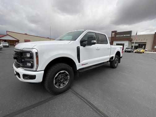 White 2024 Ford F-250 Lariat