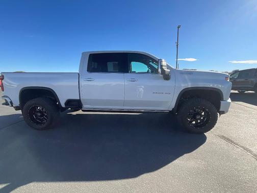 2022 Chevrolet Silverado 2500 High Country