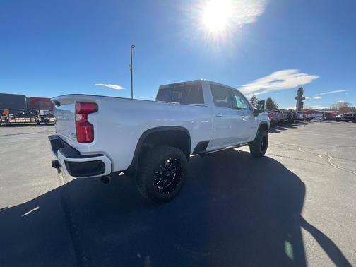2022 Chevrolet Silverado 2500 High Country