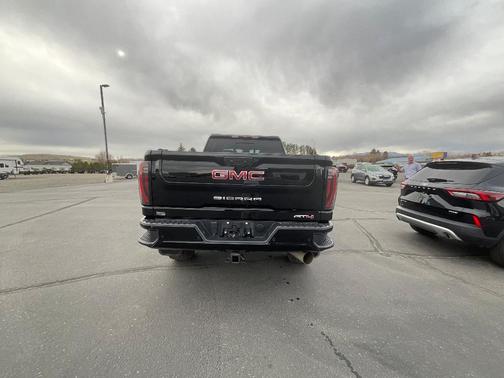 2024 GMC Sierra 2500 AT4