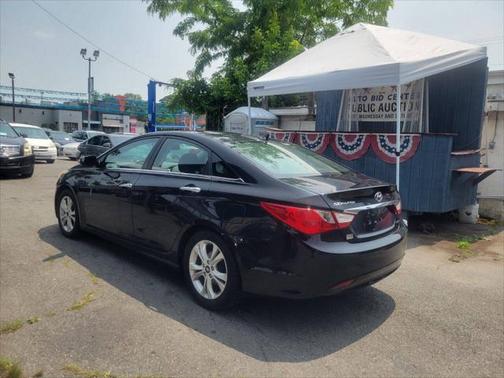 2011 Hyundai SONATA Limited