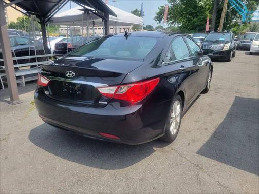 2011 Hyundai SONATA Limited