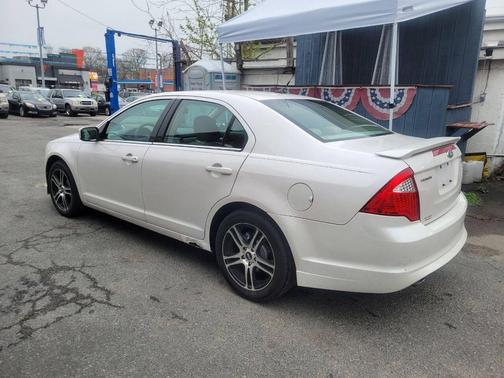 White Platinum Metallic Tri-Coat 2010 Ford Fusion SE