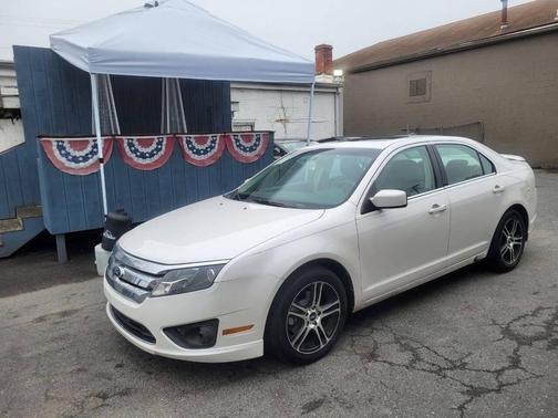 White Platinum Metallic Tri-Coat 2010 Ford Fusion SE