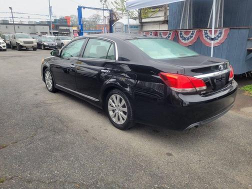 Black 2012 Toyota Avalon Limited