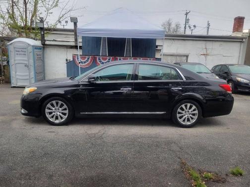 Black 2012 Toyota Avalon Limited