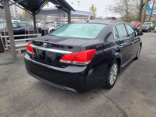 Black 2012 Toyota Avalon Limited