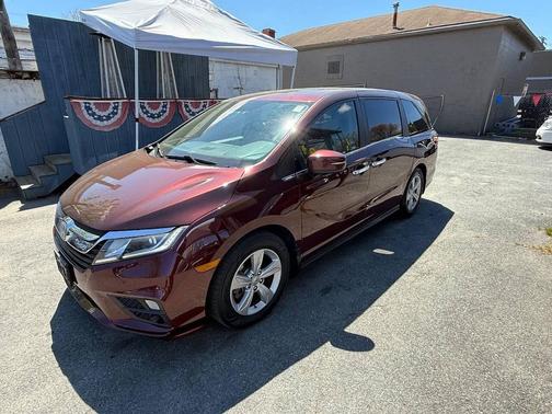 Burgundy 2018 Honda Odyssey EX-L
