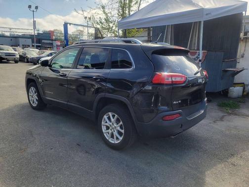 Brilliant Black Crystal Pearlcoat 2014 Jeep Cherokee Latitude