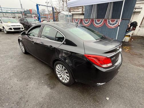 Carbon Black Metallic 2011 Buick Regal CXL