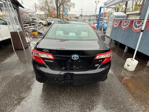 2013 Toyota Camry Hybrid LE