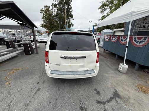 2008 Chrysler Town & Country Touring