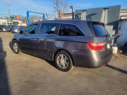 Polished Metal Metallic 2011 Honda Odyssey EX-L