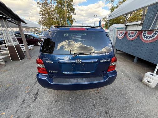 2004 Toyota Highlander Base