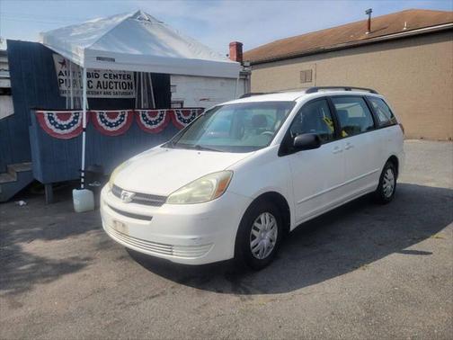 2004 Toyota Sienna CE