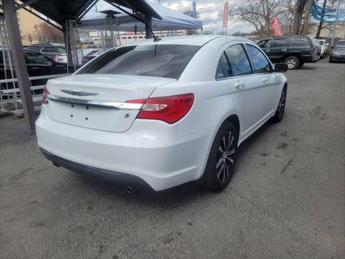 2014 Chrysler 200 Touring