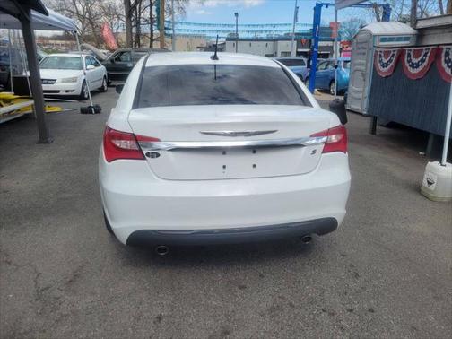 2014 Chrysler 200 Touring