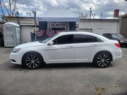 2014 Chrysler 200 Touring