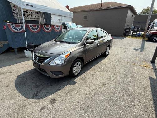 2016 Nissan Versa 1.6 SV
