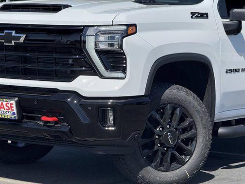 Summit White 2026 Chevrolet Silverado 2500 LTZ