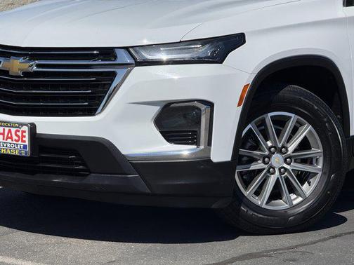 Summit White 2023 Chevrolet Traverse LT Cloth