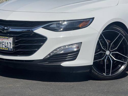 Summit White 2022 Chevrolet Malibu FWD LT