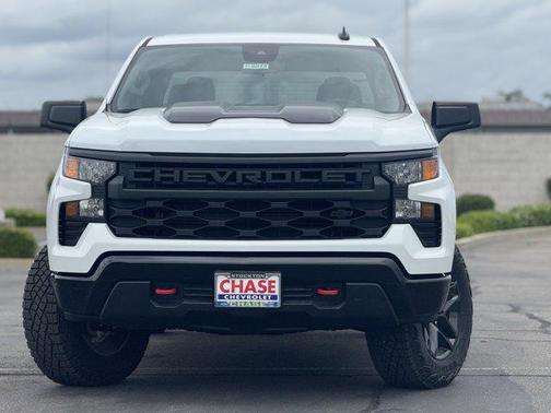 Summit White 2026 Chevrolet Silverado 1500 Custom Trail Boss