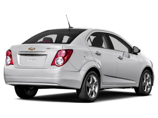 Summit White 2015 Chevrolet Sonic LS