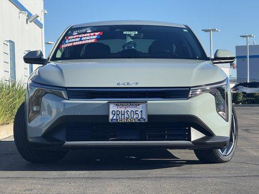 2025 Kia K4 EX