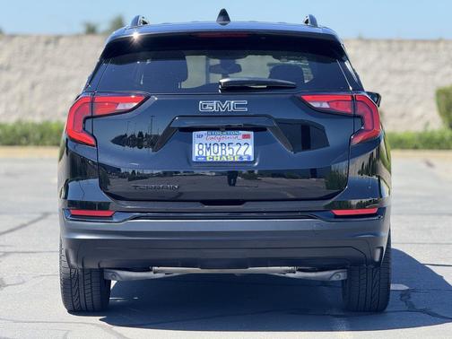 Ebony Twilight Metallic 2020 GMC Terrain SLE