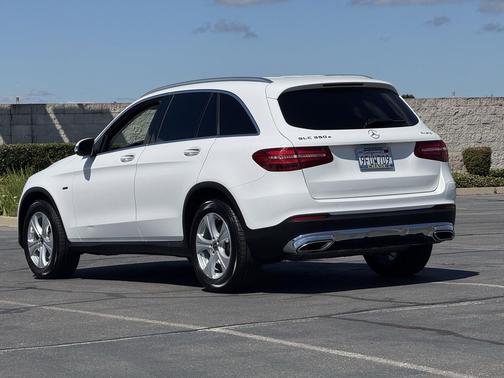 Polar White 2018 Mercedes-Benz GLC 350e 4MATIC