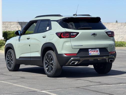 Cacti Green 2026 Chevrolet Trailblazer ACTIV