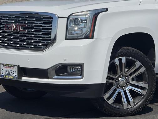 Summit White 2018 GMC Yukon Denali