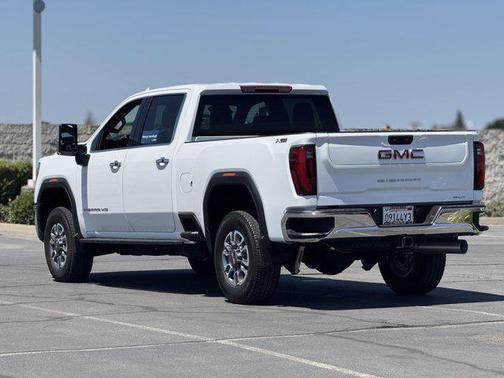 2024 GMC Sierra 2500 SLT