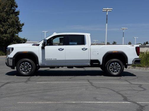 2024 GMC Sierra 2500 SLT