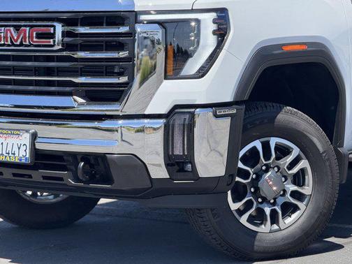 2024 GMC Sierra 2500 SLT