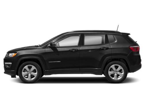 Diamond Black Crystal Pearlcoat 2019 Jeep Compass Latitude