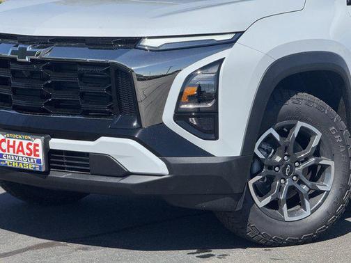 Polar White Tricoat 2026 Chevrolet Equinox AWD ACTIV