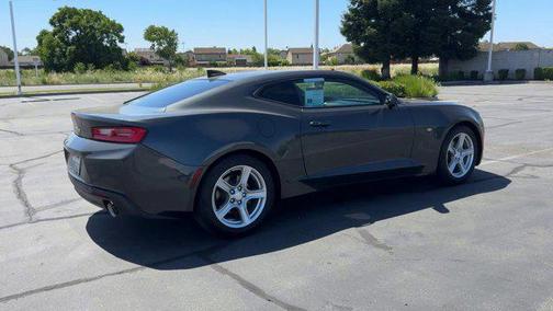 2018 Chevrolet Camaro 1LS