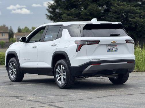 Summit White 2026 Chevrolet Equinox 1LT