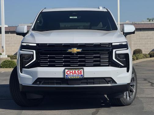 Polar White Tricoat 2026 Chevrolet Suburban High Country, 4WD