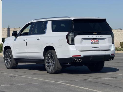 Polar White Tricoat 2026 Chevrolet Suburban High Country, 4WD