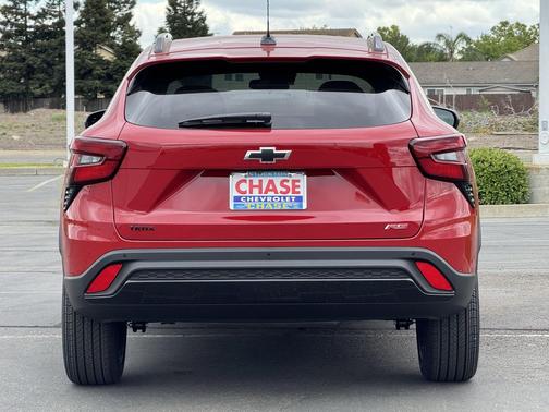 Apex Red 2026 Chevrolet Trax FWD 2RS