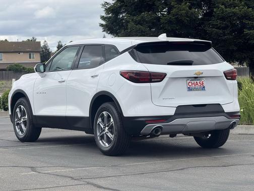 Summit White 2023 Chevrolet Blazer 2LT