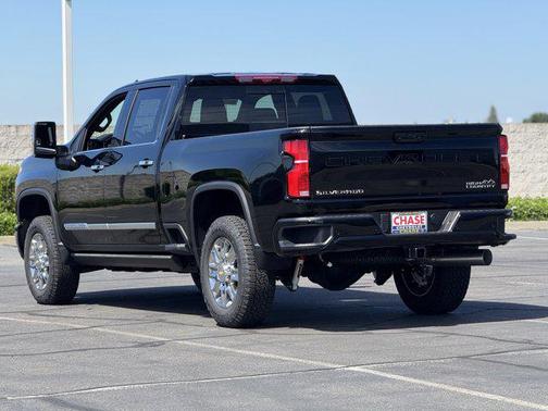 Black 2026 Chevrolet Silverado 2500 High Country